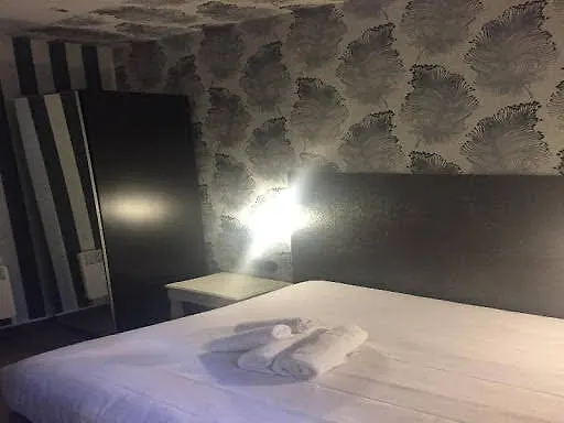 The Element Hotel Paris 3*,